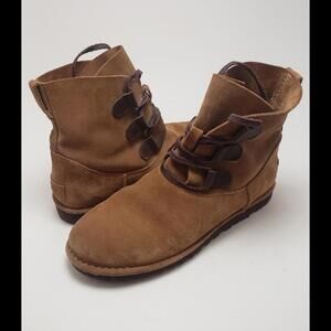 Womens UGG Elvi Ankle‎ Boots Brown Round Toe Lace Up 1017534 Size 8